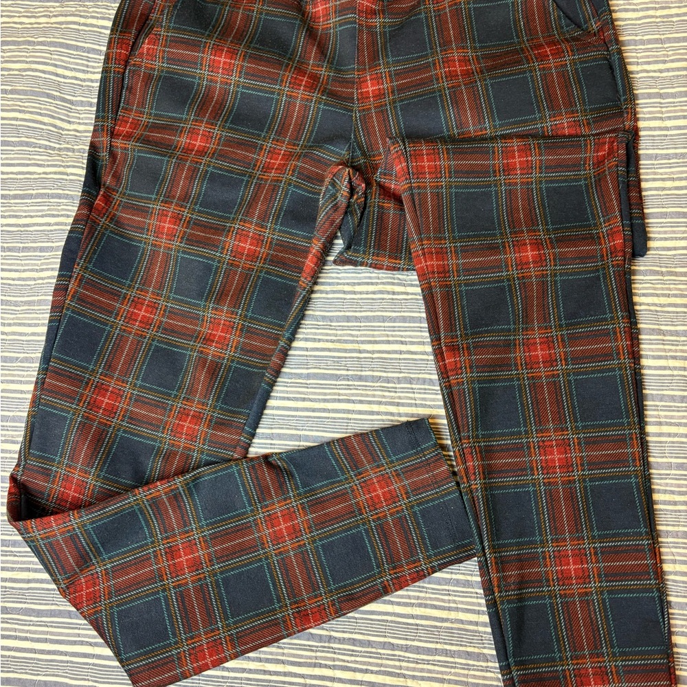 Women’s L Red and Black Plaid Leggings, perfect with your Christmas sweater!